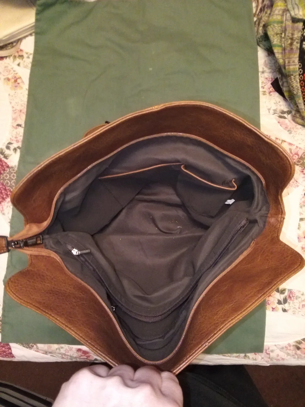 Source Unknown Tan Brown Faux Leather Shoulder Bag with Dual Zips